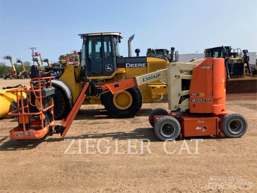 JLG E300AJP Gelenkteleskoparbeitsbühnen