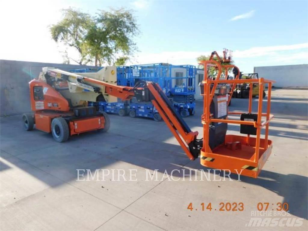 JLG E400AJPN Gelenkteleskoparbeitsbühnen