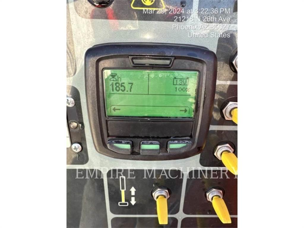 JLG E400AJPN Gelenkteleskoparbeitsbühnen