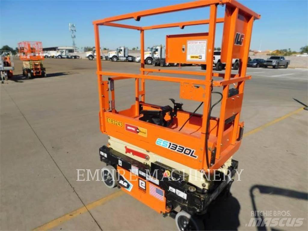 JLG ES1330L Gelenkteleskoparbeitsbühnen