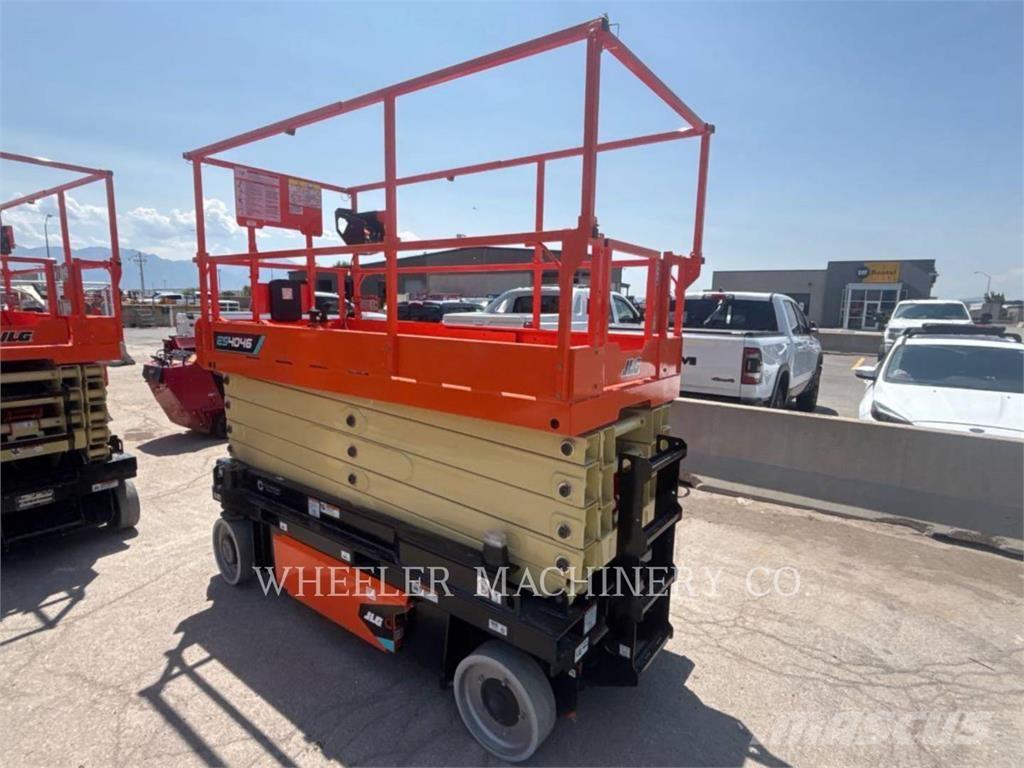 JLG ES4046 Scheren-Arbeitsbühnen