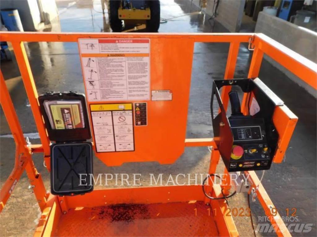 JLG R4045 Gelenkteleskoparbeitsbühnen