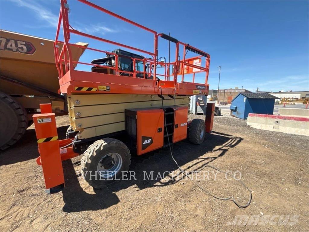 JLG RT4394 Scheren-Arbeitsbühnen