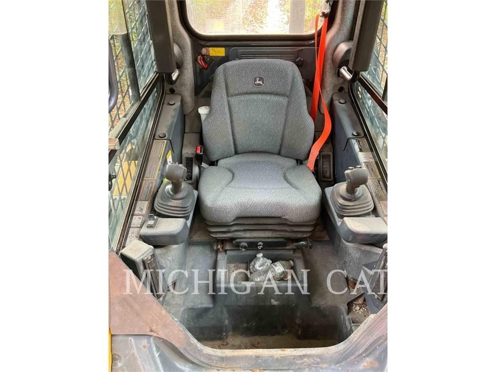 John Deere 325G Laderaupen