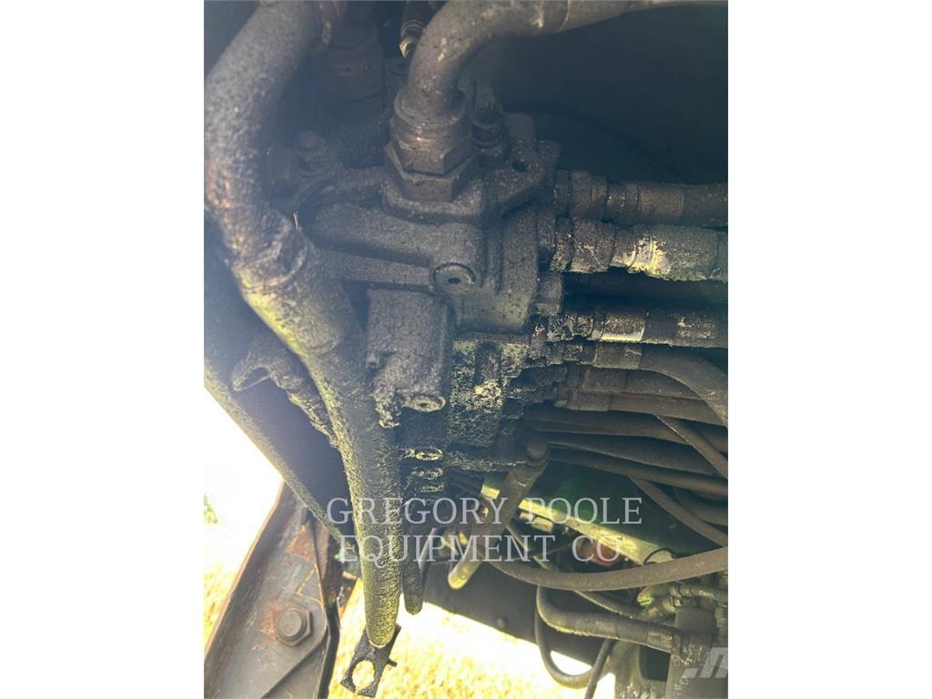 John Deere 437D Gelenkausleger Lader