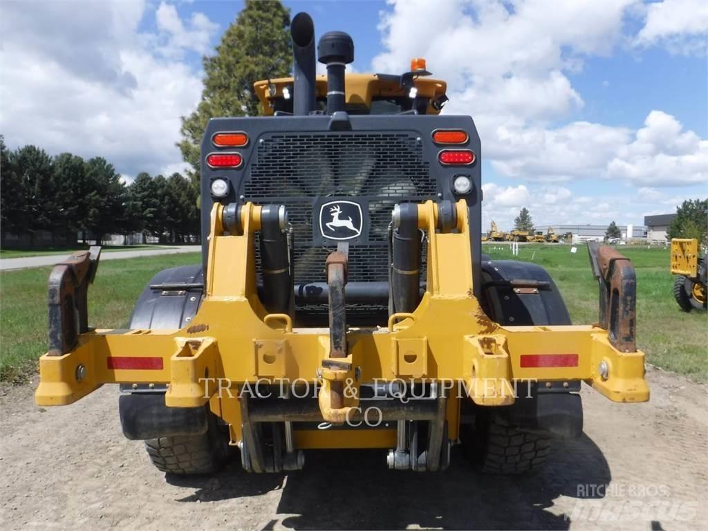 John Deere 872GP Grader