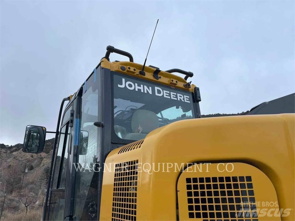 John Deere & CO. 135G Raupenbagger