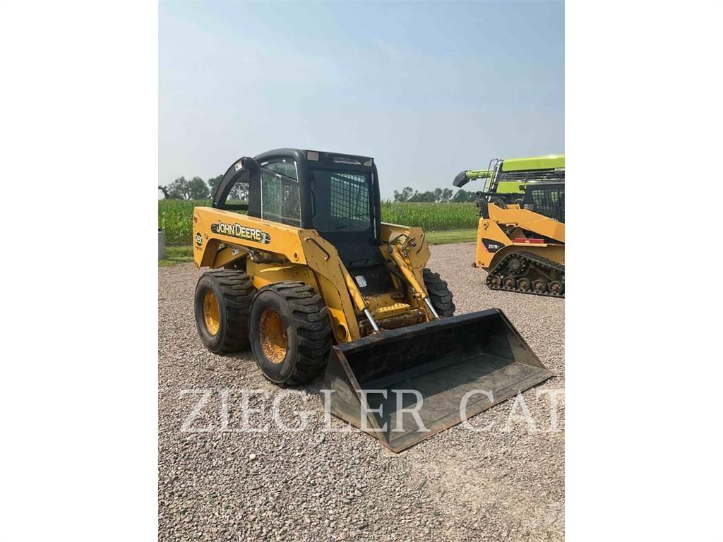 John Deere & CO. 260_AO Kompaktlader
