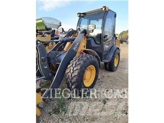 John Deere & CO. 304L Radlader
