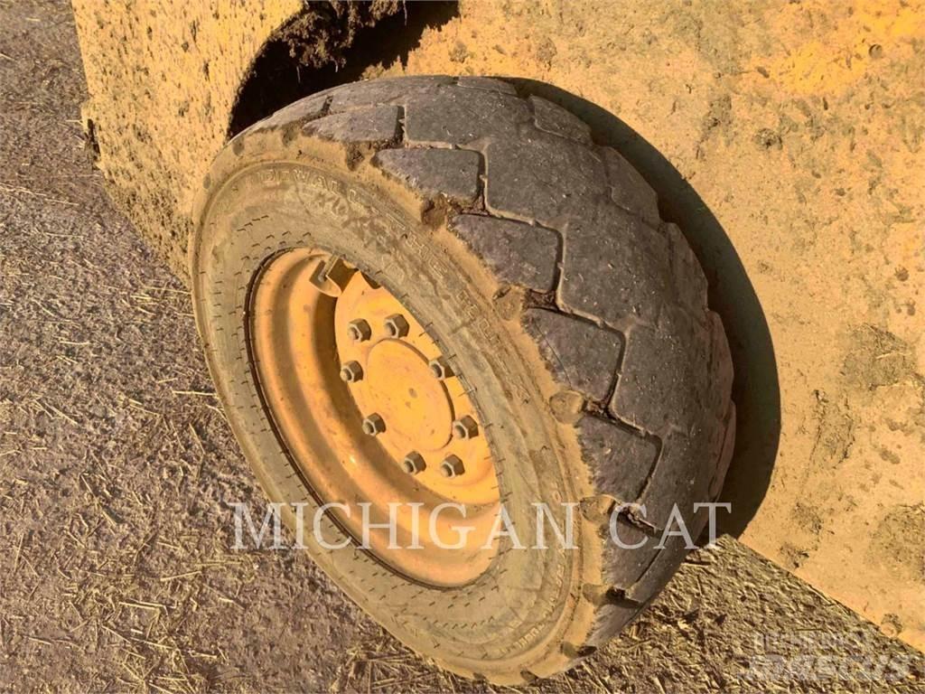 John Deere & CO. 318G Kompaktlader