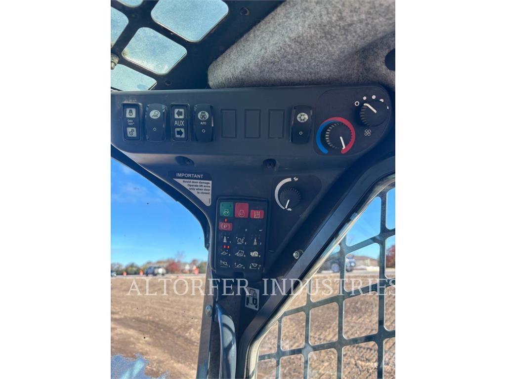 John Deere & CO. 323E Kompaktlader