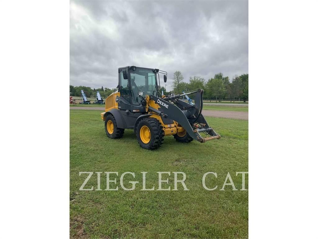 John Deere & CO. 324L Radlader