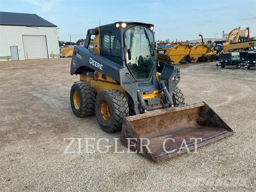 John Deere & CO. 330G Laderaupen