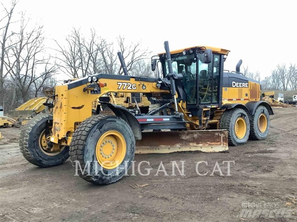 John Deere & CO. 772G Grader