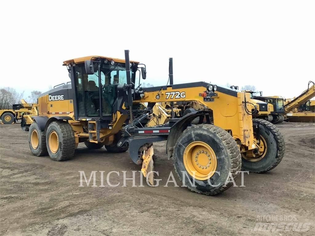 John Deere & CO. 772G Grader