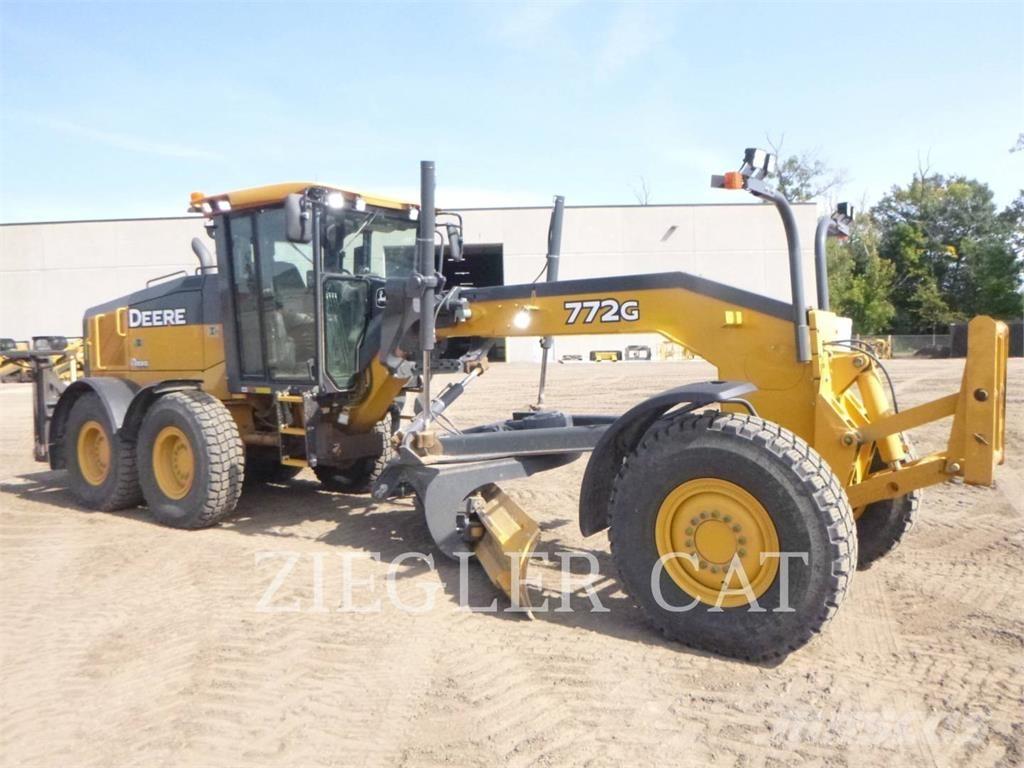 John Deere & CO. 772G Grader