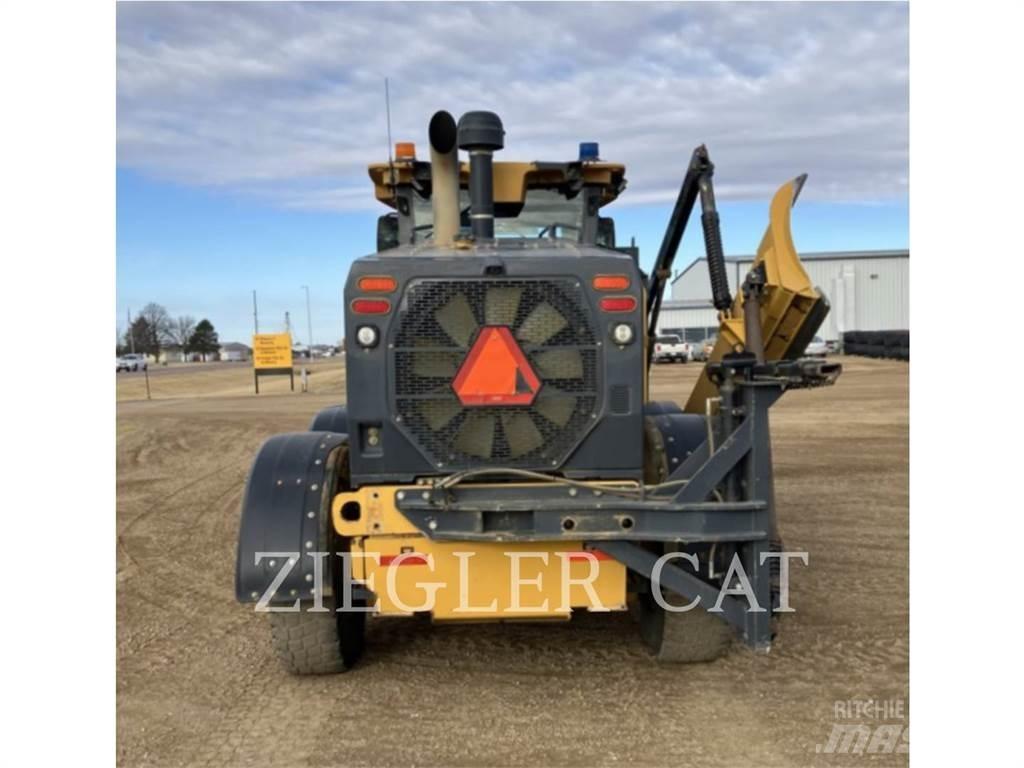 John Deere & CO. 772G_AO Grader