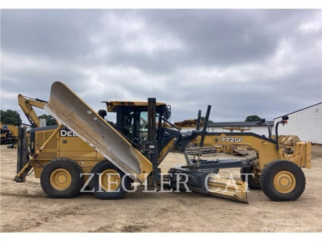 John Deere & CO. 772GP Grader