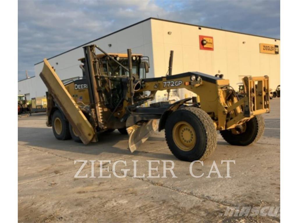 John Deere & CO. 772GP Grader