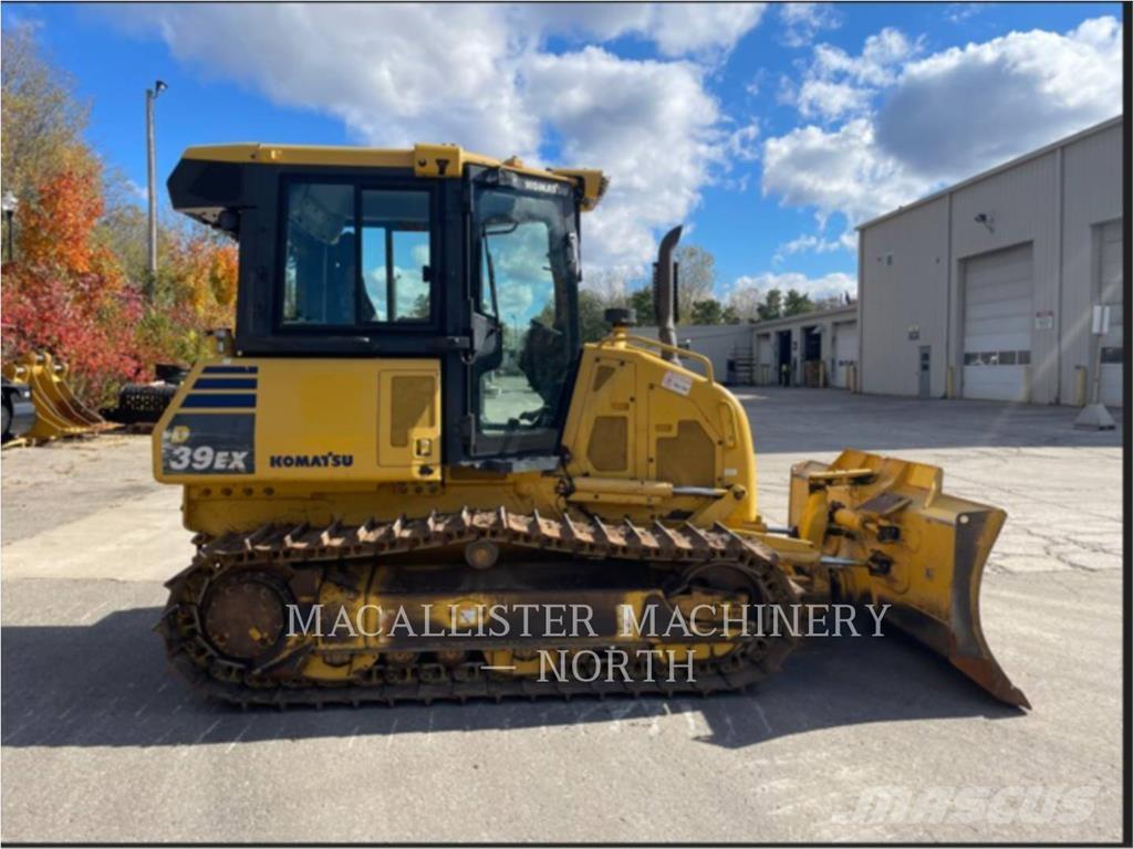 Komatsu D39EX-24 Bulldozer