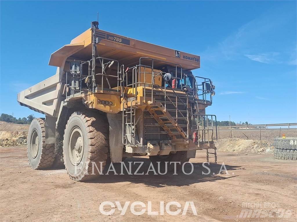 Komatsu HD785-8 Dumper - Knickgelenk