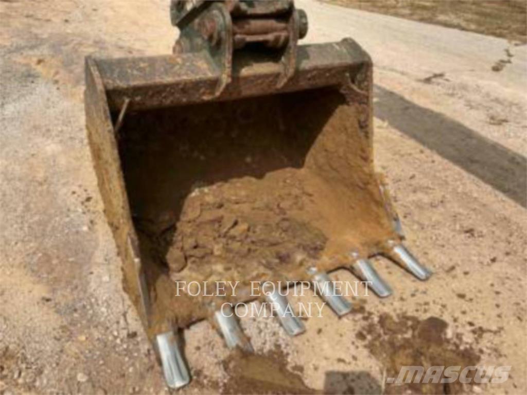 Komatsu PC210LCI11 Raupenbagger