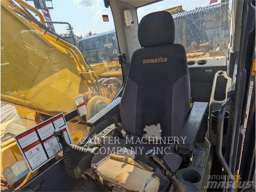 Komatsu PC490-10 Raupenbagger