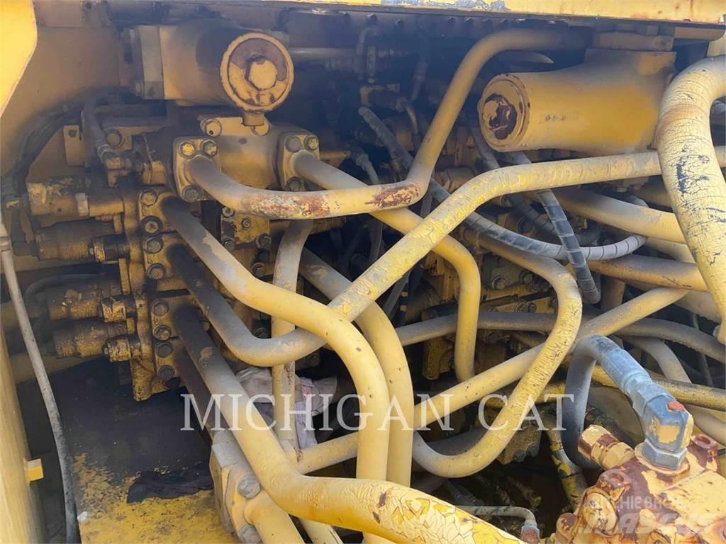 Komatsu PC750LC-6K Raupenbagger