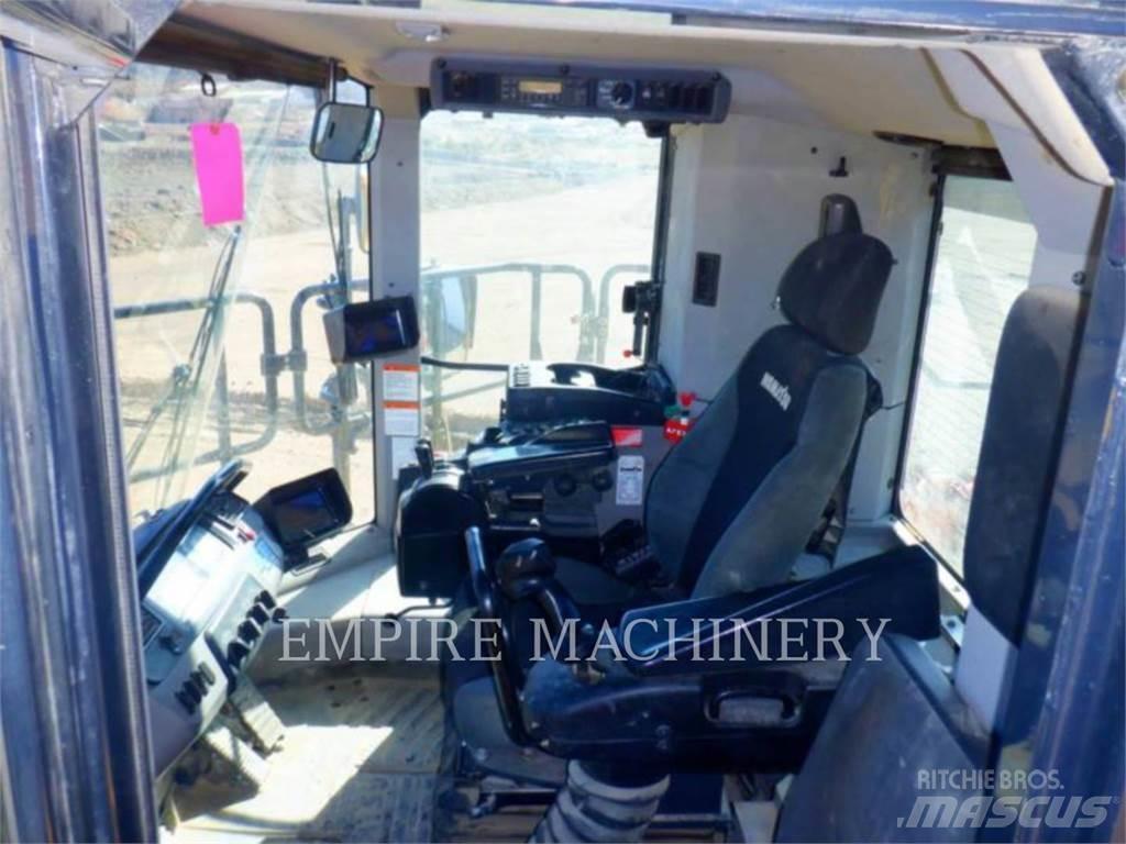 Komatsu WA900-8 Radlader