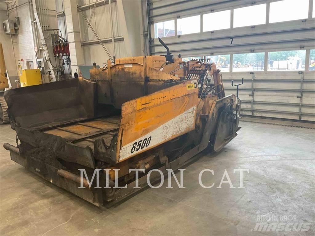 LeeBoy L8500T Strassenfertiger