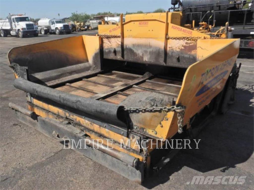 LeeBoy L8500T Strassenfertiger