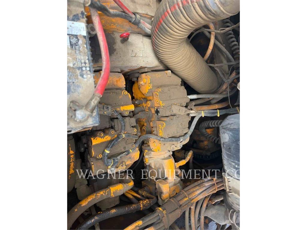 LeeBoy L8816 T Strassenfertiger