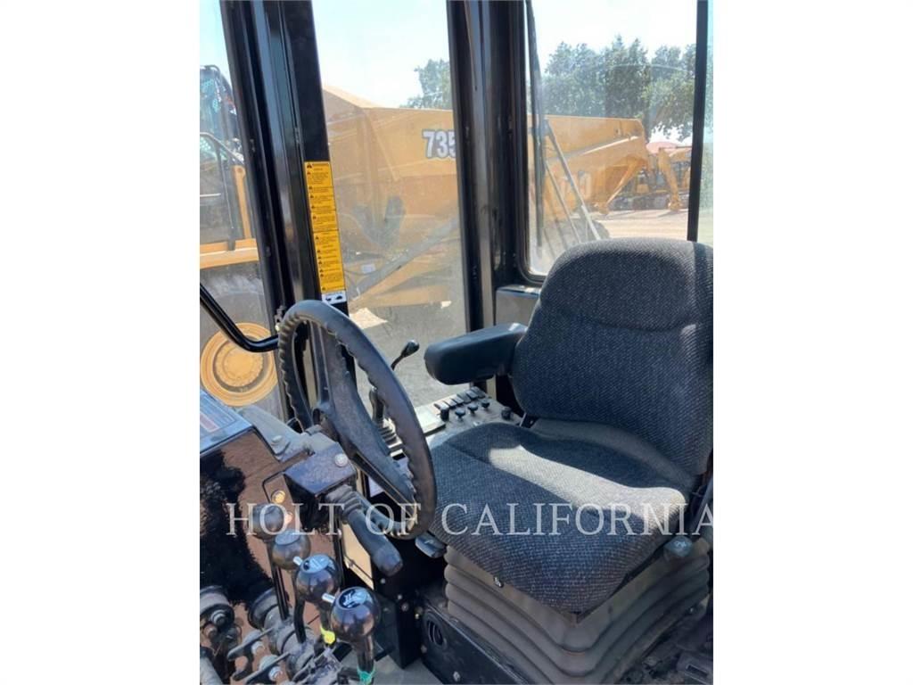 Noram 65E Grader