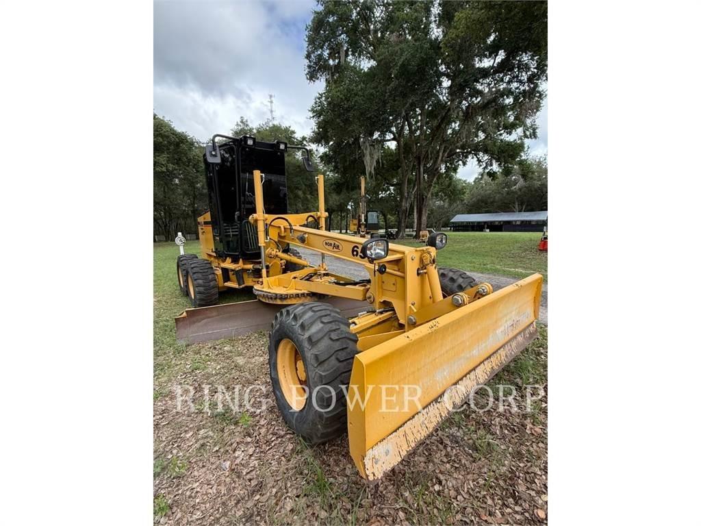 Noram 65E CAB Grader