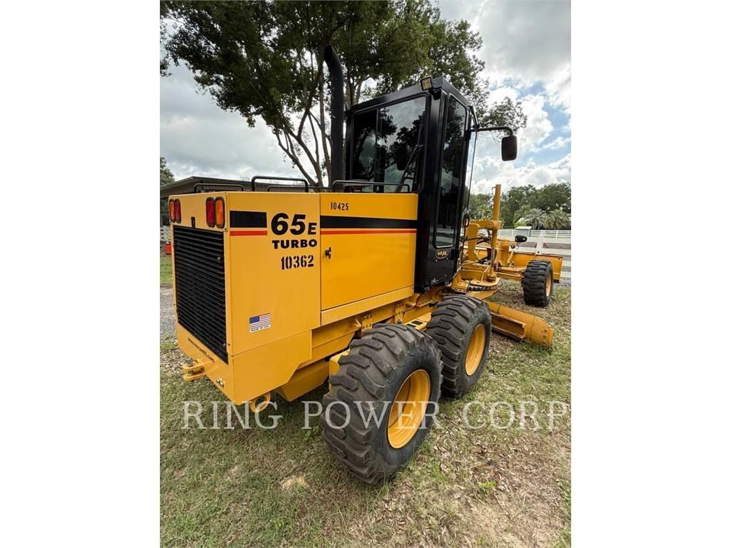 Noram 65E CAB Grader