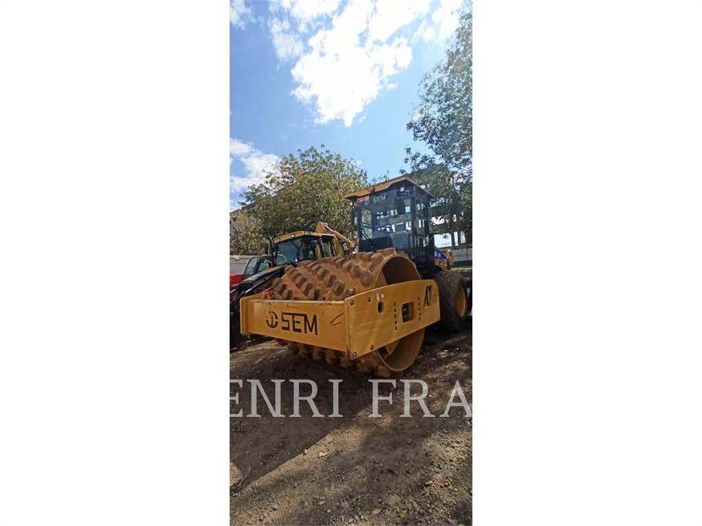 SEM MACHINERY 510 Erdbauwalzen