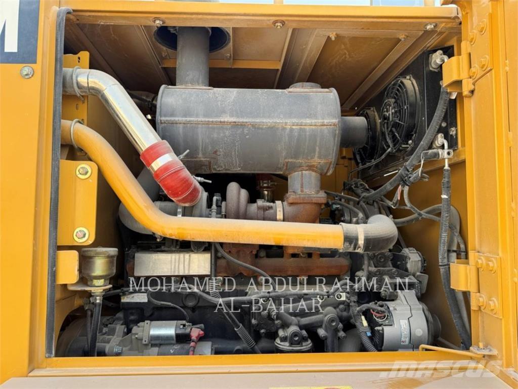 SEM MACHINERY SEM921 Grader