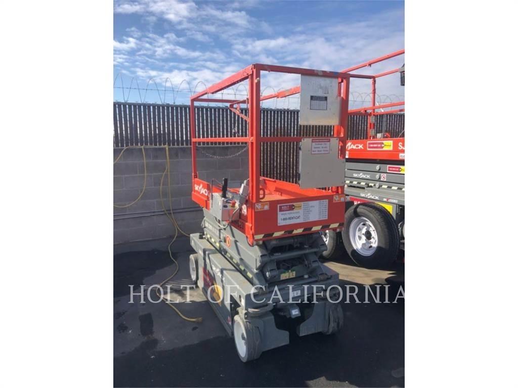 Skyjack SCISSOR 19 Scheren-Arbeitsbühnen