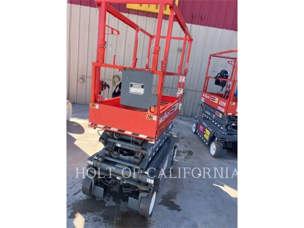 Skyjack SCISSOR 19 Scheren-Arbeitsbühnen