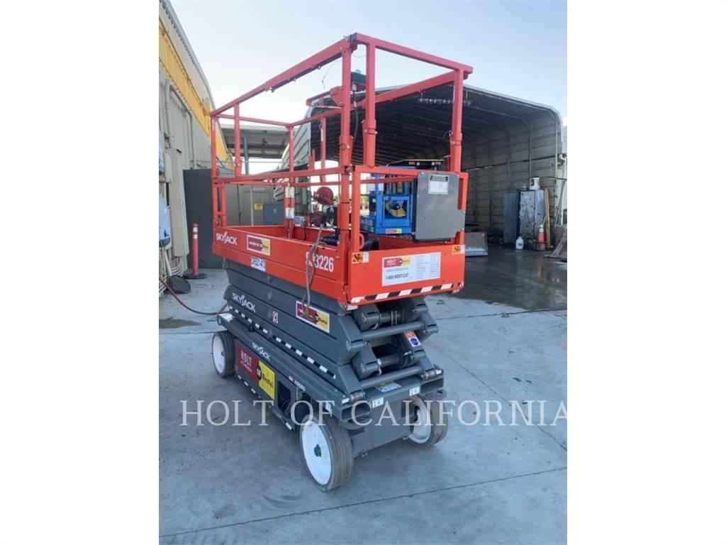 Skyjack SCISSOR26N Scheren-Arbeitsbühnen
