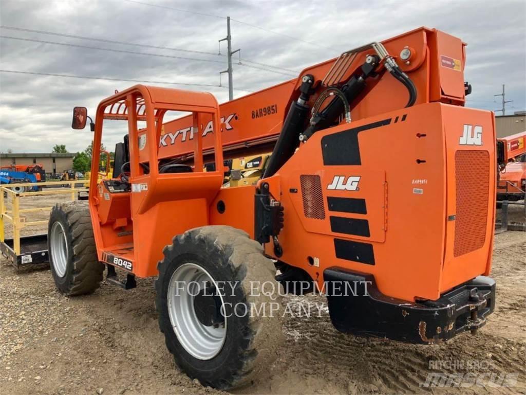 SkyTrak 8042O Teleskoplader