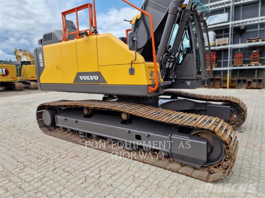 Volvo EC220 Raupenbagger
