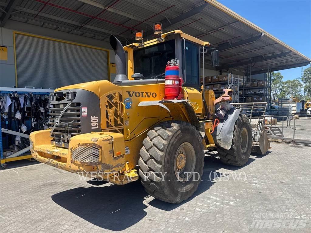 Volvo L90F Radlader