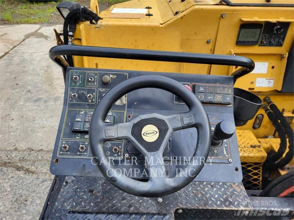 Weiler P385B Strassenfertiger