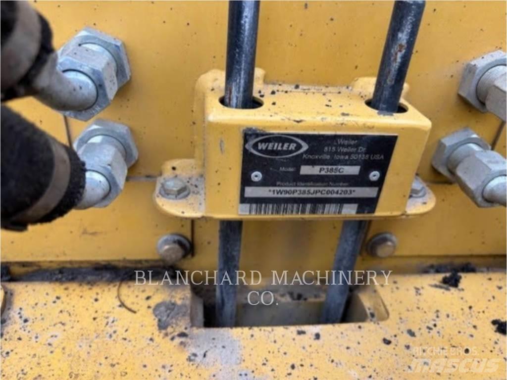 Weiler P385C Strassenfertiger