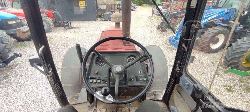 Case IH 1255 XL Traktoren