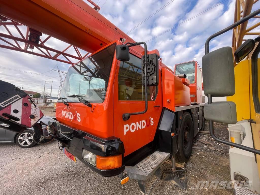 Liebherr LTM 1030-2 All-Terrain-Krane