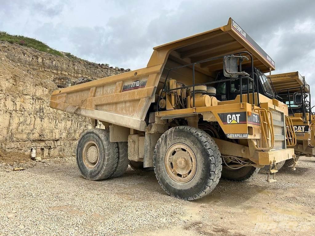 CAT 771D Minidumper