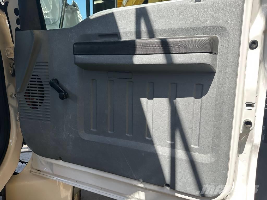 Ford F 750 SD Sonstige Landmaschinen