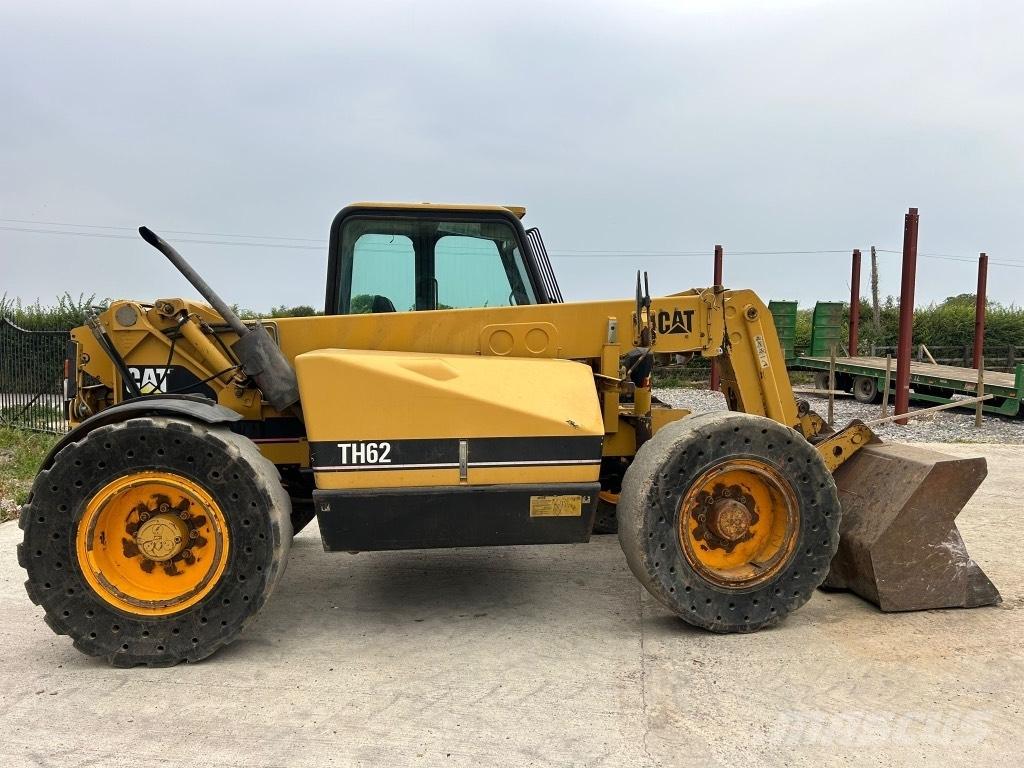 CAT TH 62 Teleskoplader